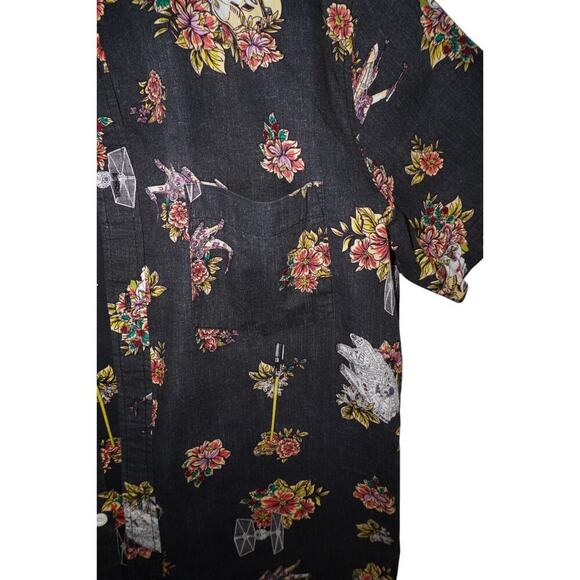 Star Wars Floral Tropical Button-Up Shirt – Men’s Size Medium – Lucasfilm - Picture 2 of 6